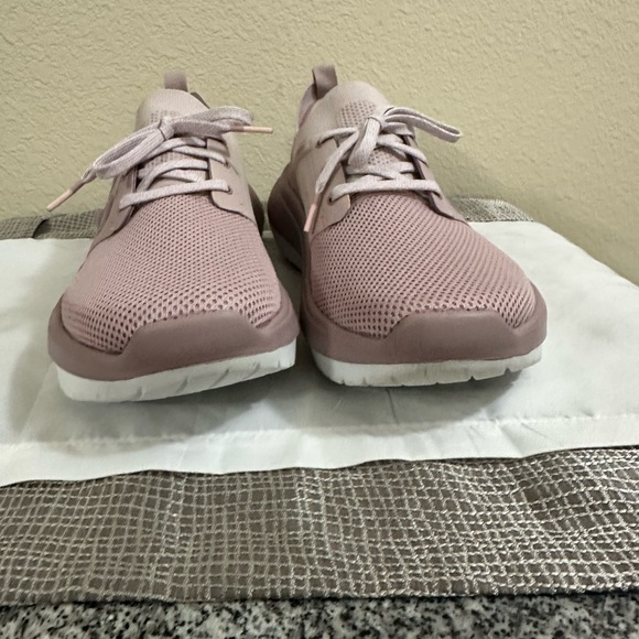 Oofos sneaker size 10 - Picture 7 of 13